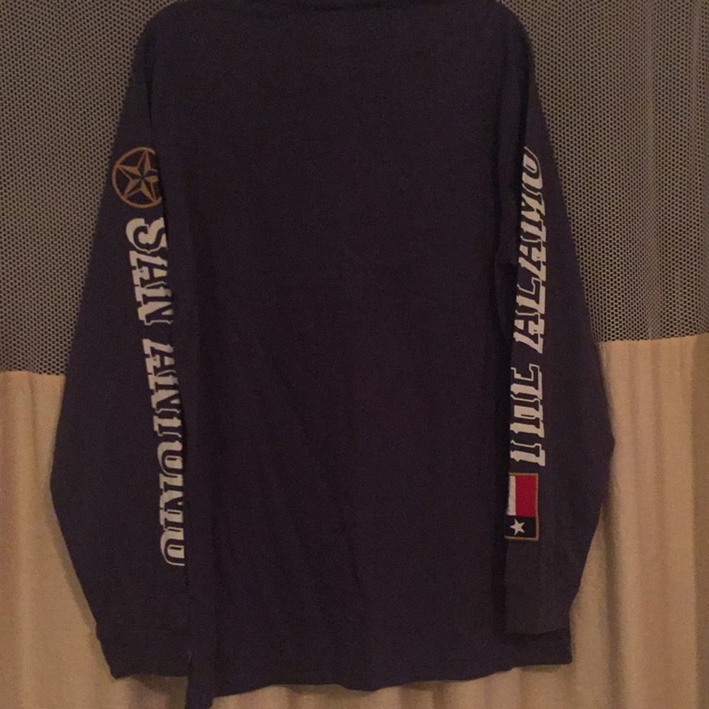Red jacket - Picture 3 of 9